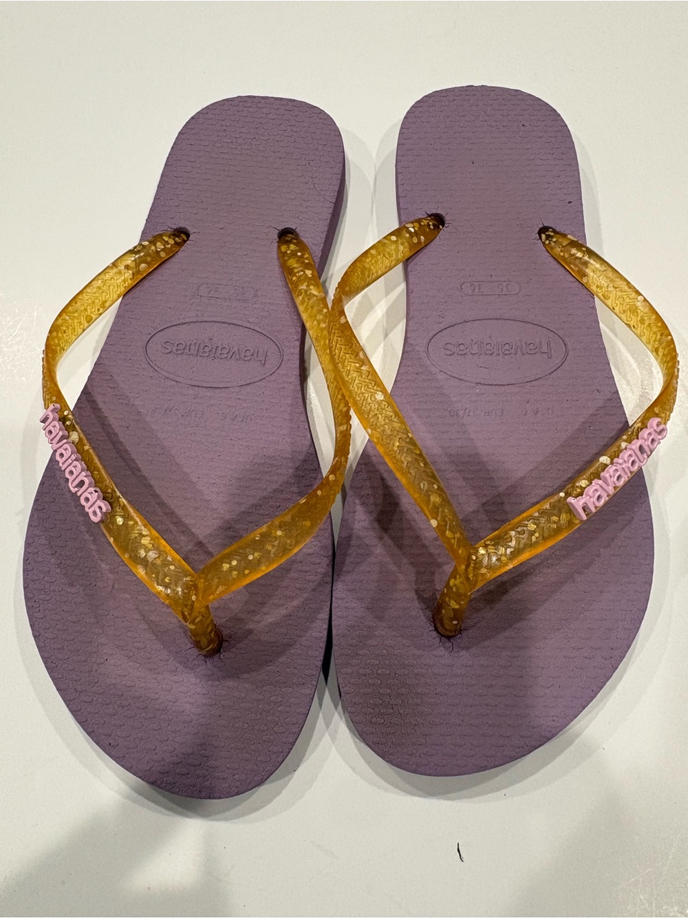 Havaianas girls Lavender Flip Flops with yellow Straps & a pink logo, size 35/36